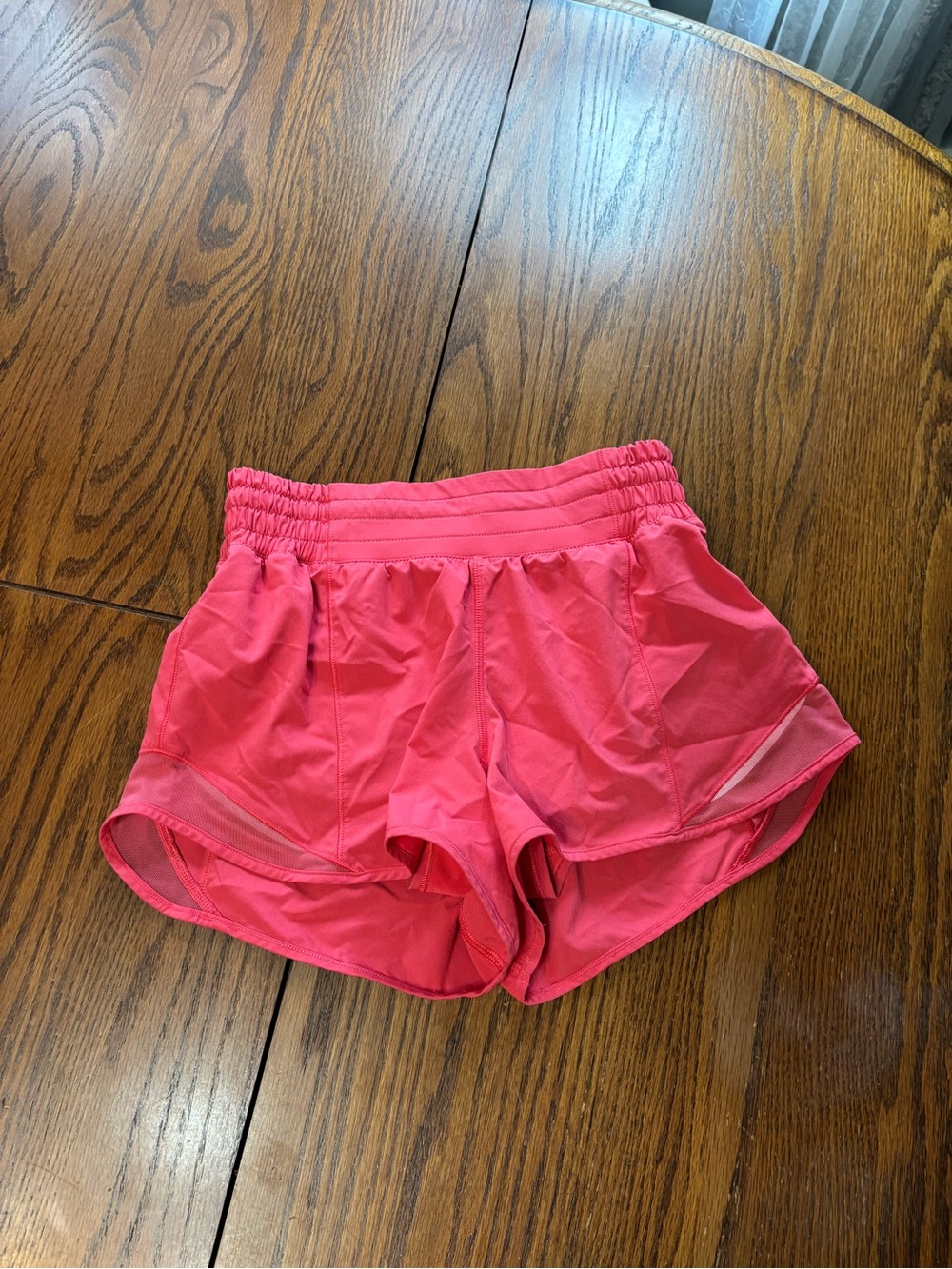 Lululemon hotty hot lined shorts 2.5" lip gloss pink size 4 running gym